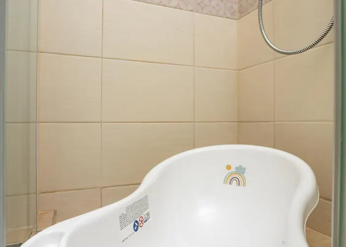 Vivid With Balcony With Free Private Parking Appartamento Budapest