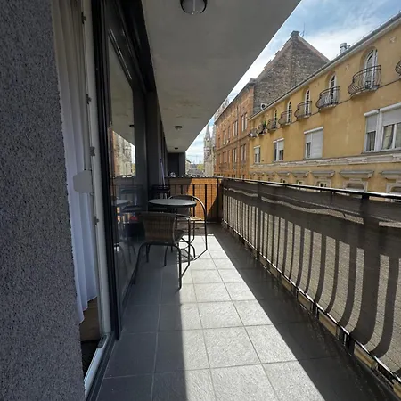 Vivid With Balcony * Budapest