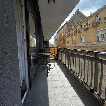 Vivid With Balcony * Budapest