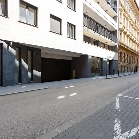דירה Vivid With Balcony With Free Private Parking בודפשט