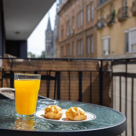 Vivid With Balcony With Free Private Parking Apartmán Budapešť