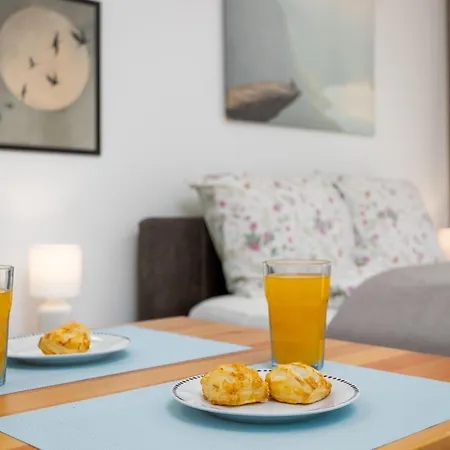 Vivid With Balcony With Free Private Parking Apartmán *