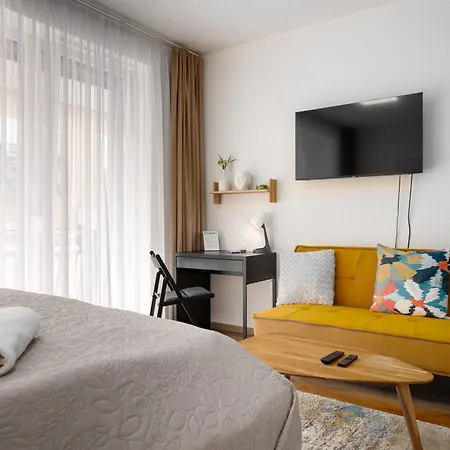 Vivid With Balcony With Free Private Parking 公寓 布达佩斯