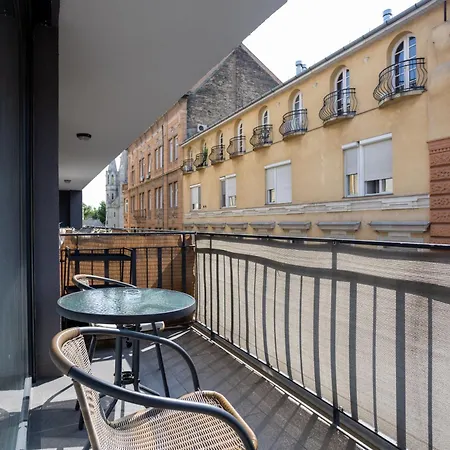 Appartement Vivid With Balcony With Free Private Parking