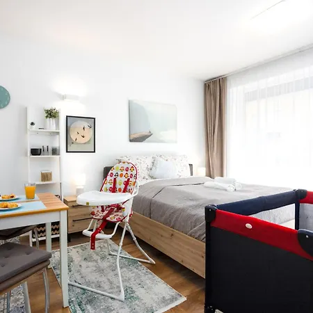 Vivid With Balcony With Free Private Parking Appartement Budapest